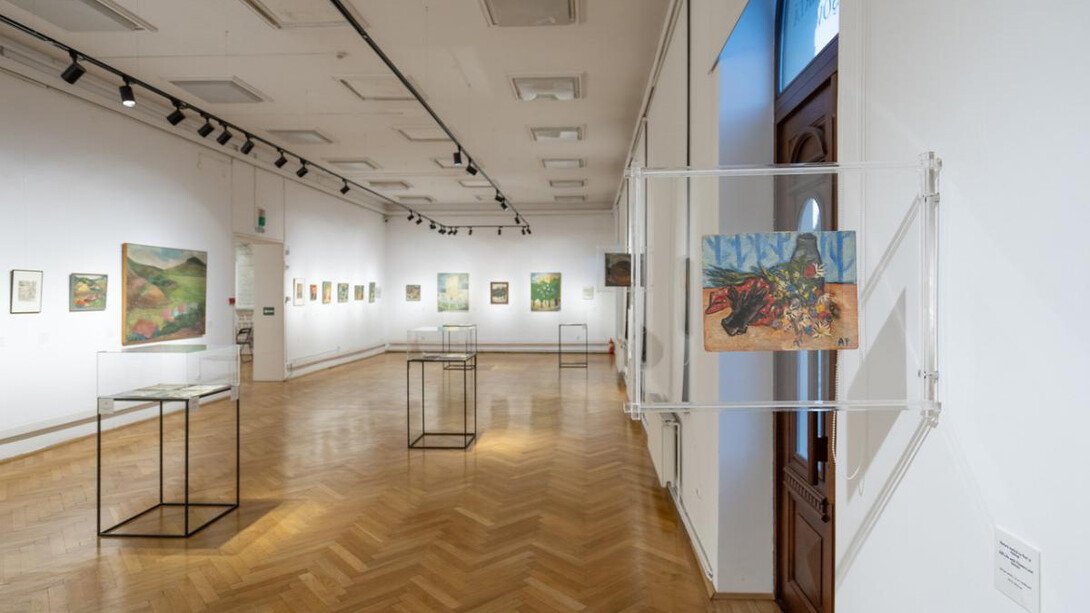 Adela Petrescu, The geometry of a pictorial dream, exhibition view. Courtesy of Ivan Gallery 
