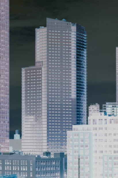 LIC23 With Frame from the series 43  35 10th street 2017 © Daniel Shea - kopie