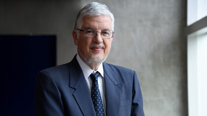 Dr. José María Gutiérrez, galardonado con el Premio Nacional de Cultura Magón. Foto: Archivos Universidad de Costa Rica