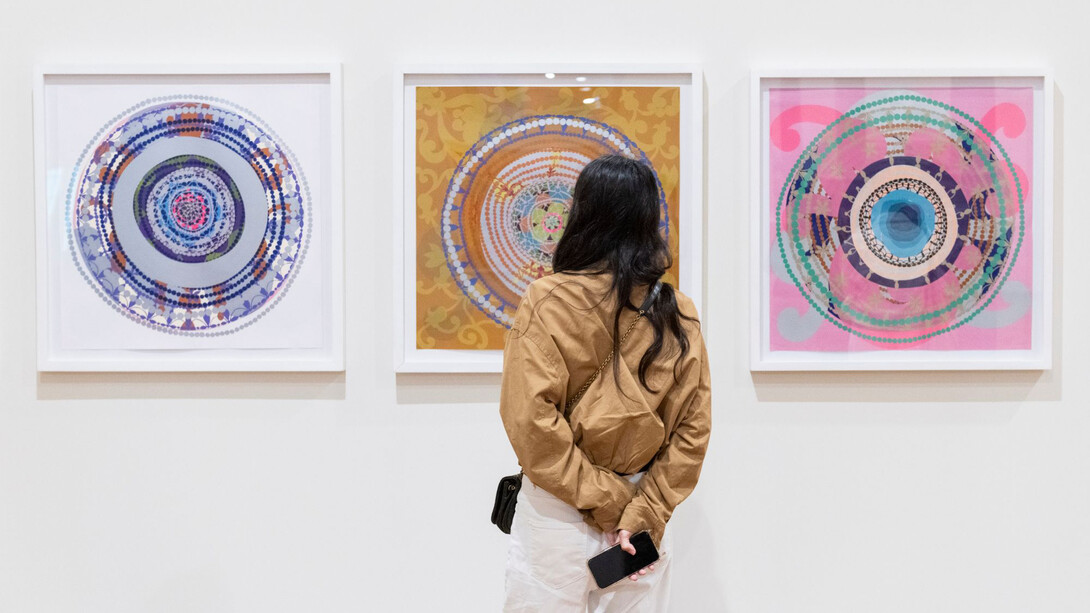 Beatriz Milhazes: grabados de la colección de la Pinacoteca de São Paulo, vista de exhibición. Cortesía de Pinacoteca