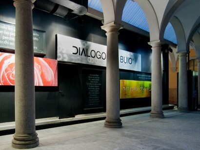 La location della mostra 'Dialogo nel Buio'