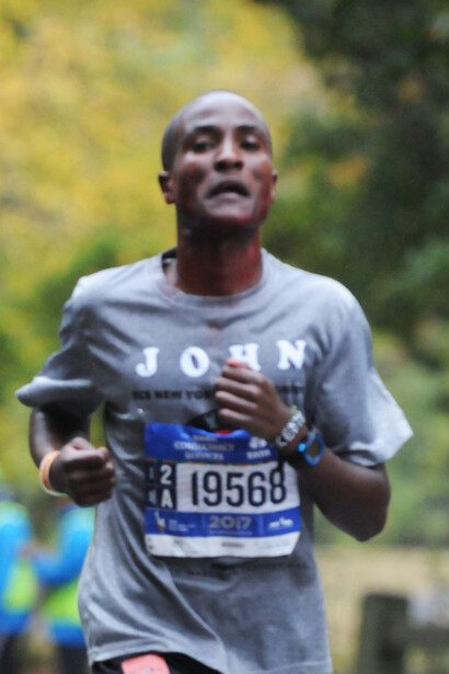 John Metui running through the route at the 2017 TCS New York City Marathon