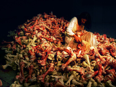 Marina Abramović, Balkan baroque, 1997. Mit freundlicher Genehmigung des Kunstforum Wien