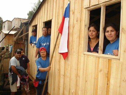 Construcción de nuevas viviendas en zonas empobrecidas de Chile