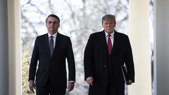 Jair Bolsonaro, expresidente de Brasil, y Donald Trump, expresidente de los EE. UU.