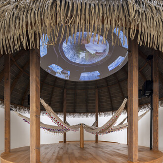 Tabita Rezaire, Des/astres, vue de l'exposition. Avec l'aimable autorisation de la Fondation Louis Vuitton