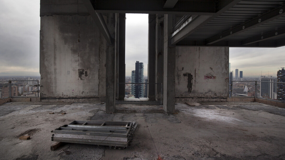 Marco Garofalo – Milano vista dalla torre Galfa in ristrutturazione
