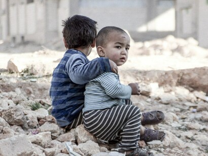 Los que sufren las nefastas políticas actuales son siempre los más débiles 