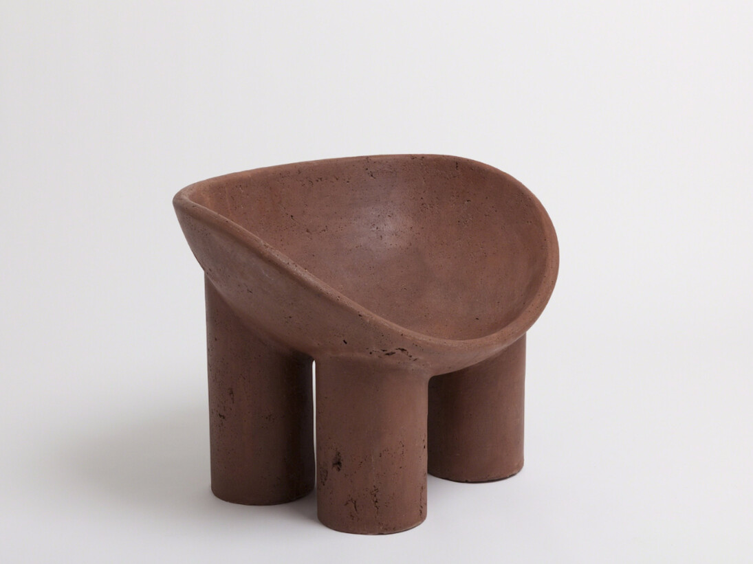 Faye Toogood, Roly-Poly Chair / Earth, 2016. Courtesy of Friedman Benda