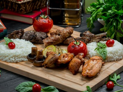 Saborear el banquete incluye no ver nunca las sobras, los restos