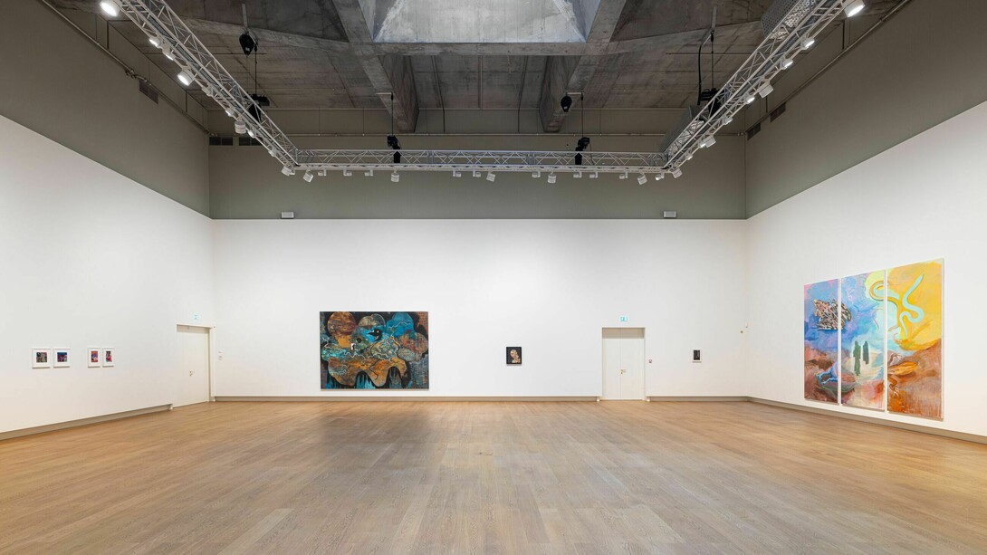 Various artists, Surreal legacies, exhibition view. Courtesy of Hauser & Wirth