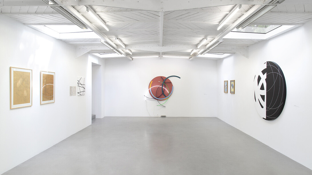 Sophie Taeuber-Arp and François Morellet, Au hasard, exhibition view. Courtesy of Kamel Mennour Gallery
