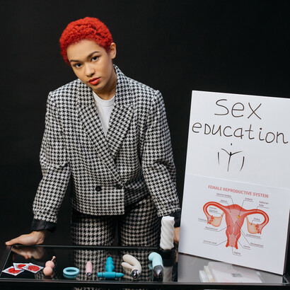 Sexóloga em palestra sobre saúde sexual 