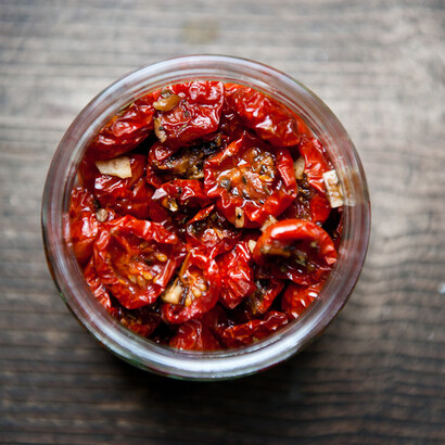 Homemade oven dried cherry tomatoes © Sarka Babicka