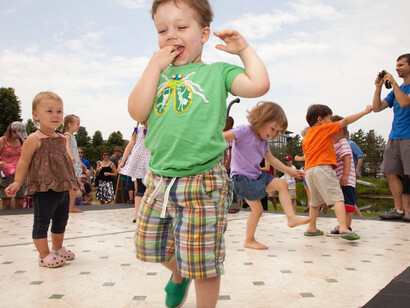 Free First Saturday Garden Party: Groove. Courtesy of Walker 