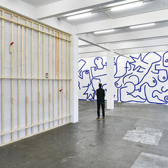 Ausstellungsansicht «La fine ligne», mit Werken von Linus Bill + Adrien Horni, Simon Paccaud und Marine Julié. Photo: Kunst Halle Sankt Gallen, Sebastian Schaub