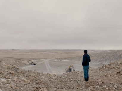 Immagine dal trailer del film "To Kill a Mongolian Horse", diretto da Xiaoxuan Jiang, con Saina, Tonggalag