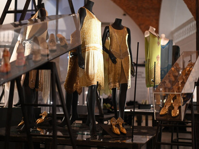 “A pocketful of dreams”. Art deco fashion in the collections of the State Hermitage Museum and Nazim Mustafayev, exhibition view. Courtesy of the State Hermitage Museum