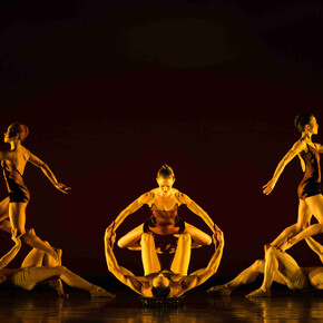 MOMIX, Caravan. Foto di Charles Azzopardi