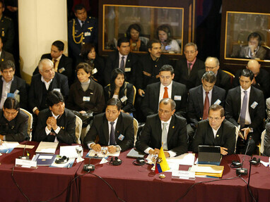 On July 12, 2013, in Montevideo, Uruguay, Ecuador’s Vice President Jorge Glas, alongside Foreign Minister Ricardo Patiño, participated in the Common Market Council session and the Mercosur Presidential Summit