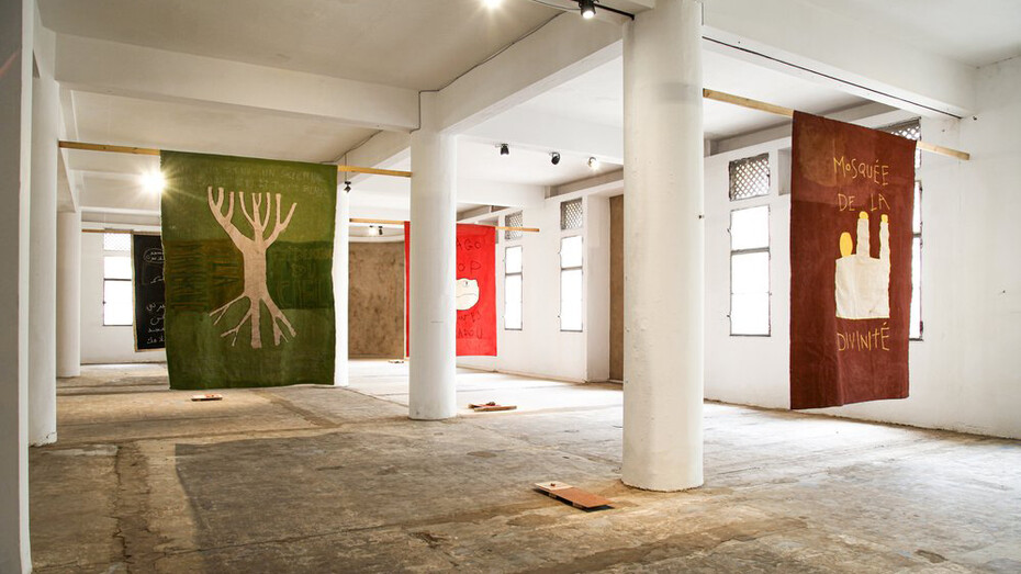 Fredj Moussa, Racontez-moi la mosquée de vos rêves, vue d’exposition. Avec l’aimable autorisation de la Galerie Selebe Yoon