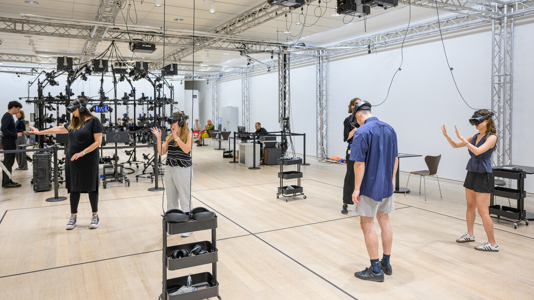 Jordan Wolfson, Little room, ausstellungsansicht. Mit freundlicher genehmigung der Fondation Beyeler