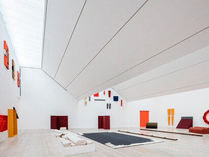 Franz Erhard Walther. Courtesy of Museo Jumex
