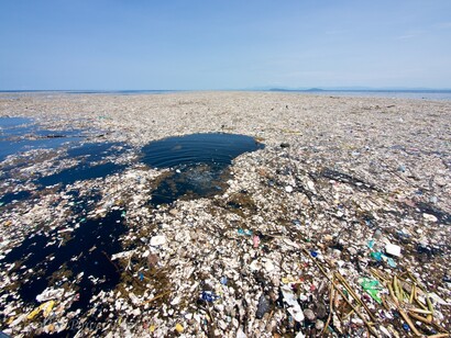 Si riscontra l’incremento dei rifiuti plastici in tutto il globo ma in particolare in aree esterne, mentre risulta stabile nelle aree antropizzate