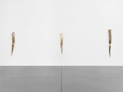 Yngve Holen, Furrow, vista de exhibición. Cortesía de Galerie Nordenhake