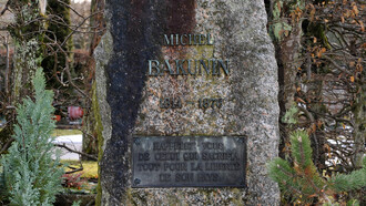 Acercamiento a la tumba de Mijaíl Bakunin (1814-1876), Berna, Suiza