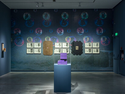 Martín Legón, Solo las piedras recuerdan, vista de exhibición. Cortesía del Museo de Arte Moderno de Buenos Aires