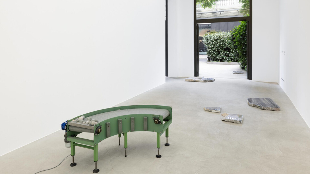 Nina Canell, Days of inertia, exhibition view. Courtesy of kaufmann repetto