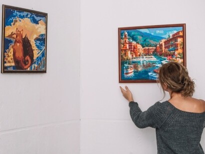 In tempi di crisi, l'arte, un tempo simbolo di valori aziendali, possa trasformarsi in un semplice asset finanziario