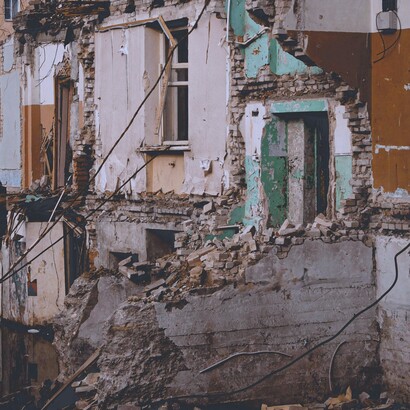 Il risultato potrebbe essere un nuovo ordine internazionale in cui il potere è più frammentato e la stabilità dipende da equilibri precari tra blocchi geopolitici rivali