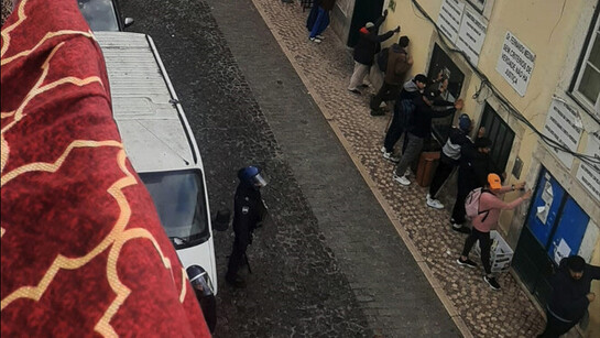 El 19 de diciembre de 2024, en una situación sin precedentes en años recientes en Portugal, la Policía de Seguridad Pública (PSP) realizó un operativo en una de las calles emblemáticas de la zona de Martim Moniz, en Lisboa
