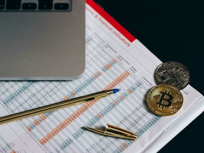 Budgets, charts and crypto data become maps to wealth when used wisely 