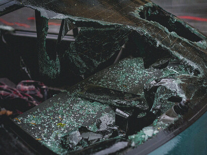 L’obscurantisme mondialiste. Une raison de mourir peinte au vitriole, et la dénégation des occupants accidentés de la route