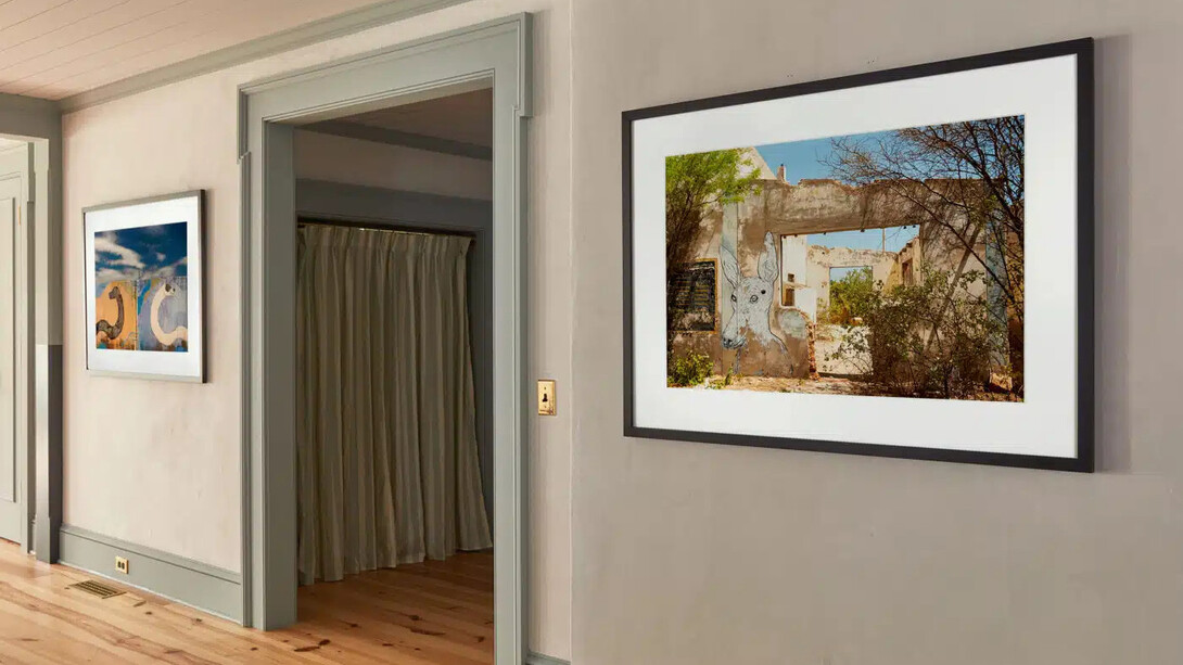 Summers Moore, Lobitos pueblo fantasma (Lobitos ghost town), exhibition view. Courtesy of Geary Contemporary