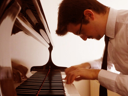 Stefano Guarascio al pianoforte