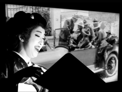 Imágenes de "El automóvil gris" (1919), de Enrique Rosas