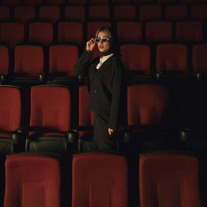 Estrela de cinema. E a propósito de beijos cinematográficos notáveis, lembremos o momento em que Kholin beija Masha, em cima de uma trincheira, no filme Ivan’s Childhood