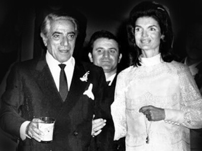 Aristotele Onassis e Jackie Kennedy il giorno del loro matrimonio all'isola di Skorpios in Grecia