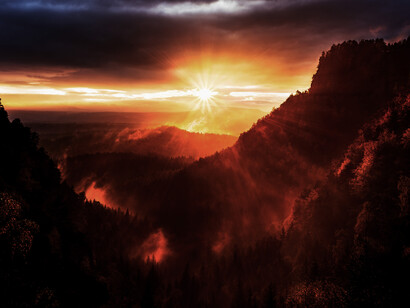 La despolitización del país por la vía de una Constitución incluyente con claras prioridades