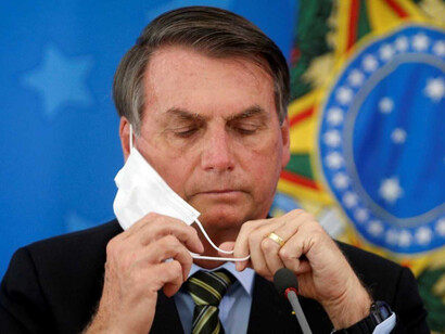 Bolsonaro es un títere que cree o pretende creer que las mentiras son ciertas