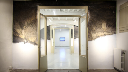 Irene Fenara. Se il cielo fugge. Installation view, courtesy l'artista, Adiacenze, Bologna, 2016