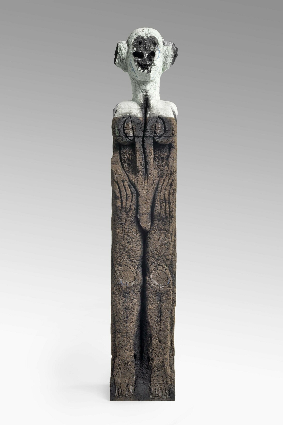 Huma Bhabha, What is Love, 2013, Cork, styrofoam, acrylic paint, oil stick, lipstick, 203 x 30.5 x 36 cm, 80 x 12 x 14 in. Copyright: VW (Veneklasen/Werner), Berlin