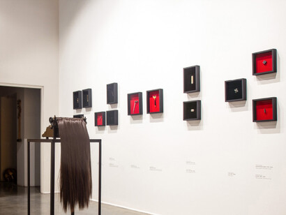 Varios artistas, El sueño de las cosas, vista de exhibición. Cortesía de Galería La Cometa 