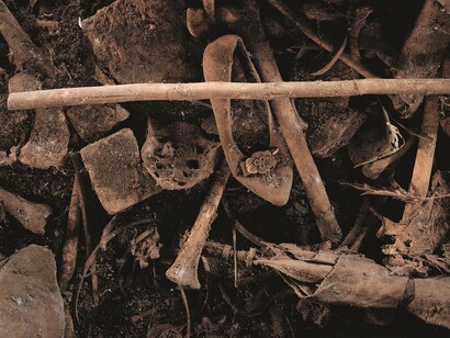 Pieter Hugo, (Sud Africa 1976), Genocide site, Ntarama Catholic Church, Rwanda, III, 2004, Lambda print mounted on aluminium, 112 x 93 cm. Courtesy of Private collection, Ginevra