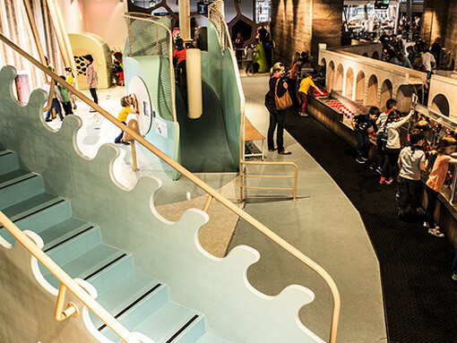 Buzzz! Courtesy of Copernicus Science Centre