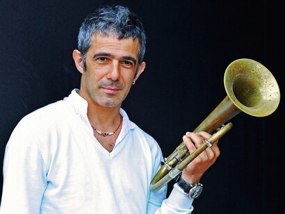 Paolo Fresu è il perfetto emblema del jazz che si rinnova nel suo essere contemporaneo, foto Jean-Louis Neveu